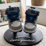 Personalisierter 3D-gedruckter Sneaker Ständer mit Namen — Babygeschenk